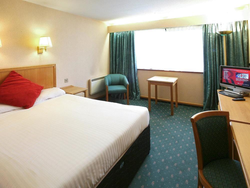 Mercure Livingston Hotel Екстериор снимка