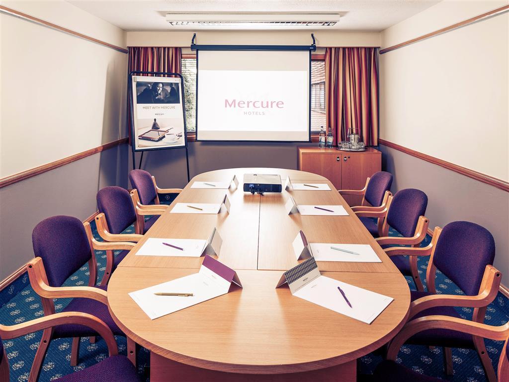 Mercure Livingston Hotel Екстериор снимка