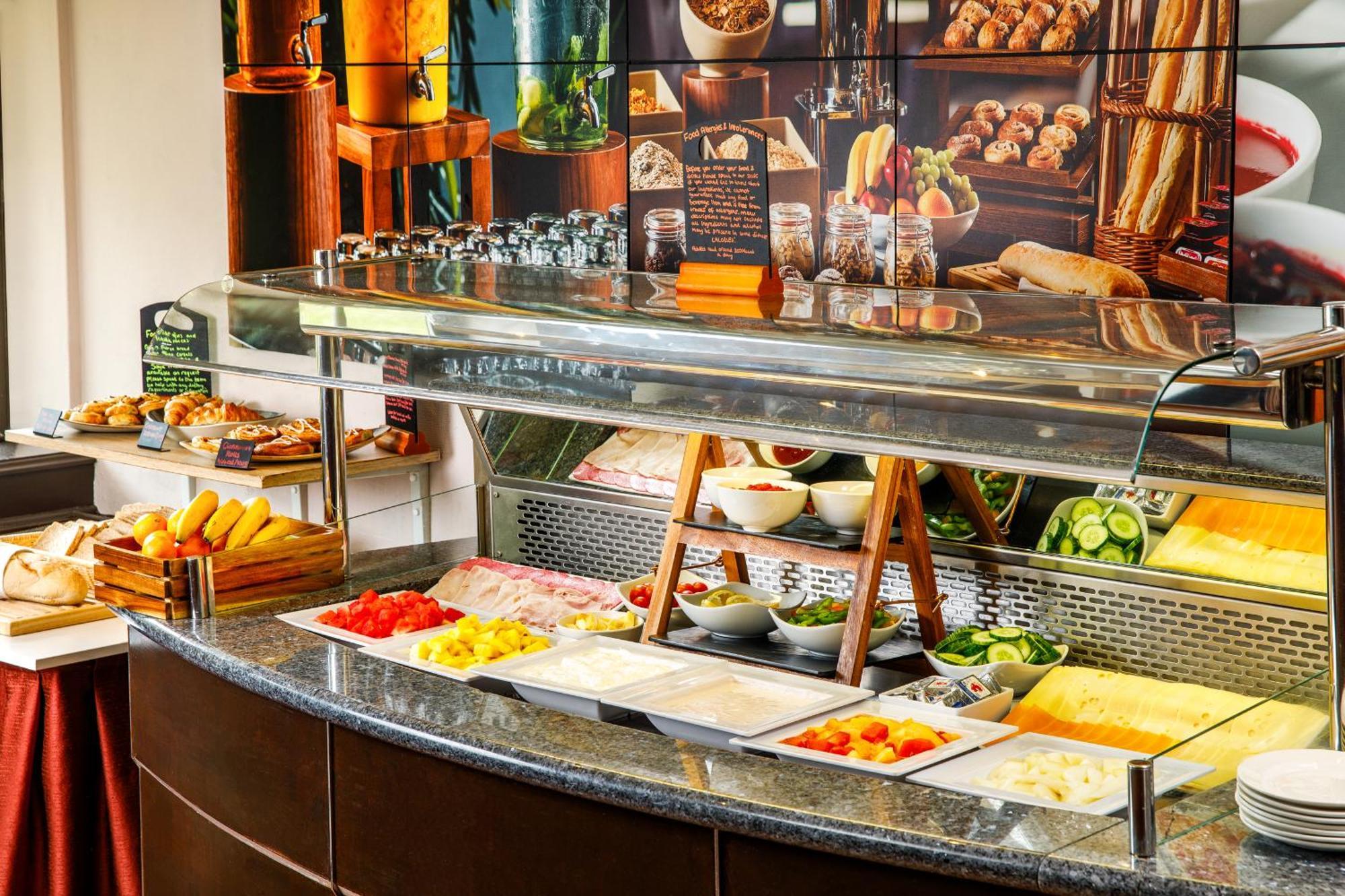 Mercure Livingston Hotel Екстериор снимка