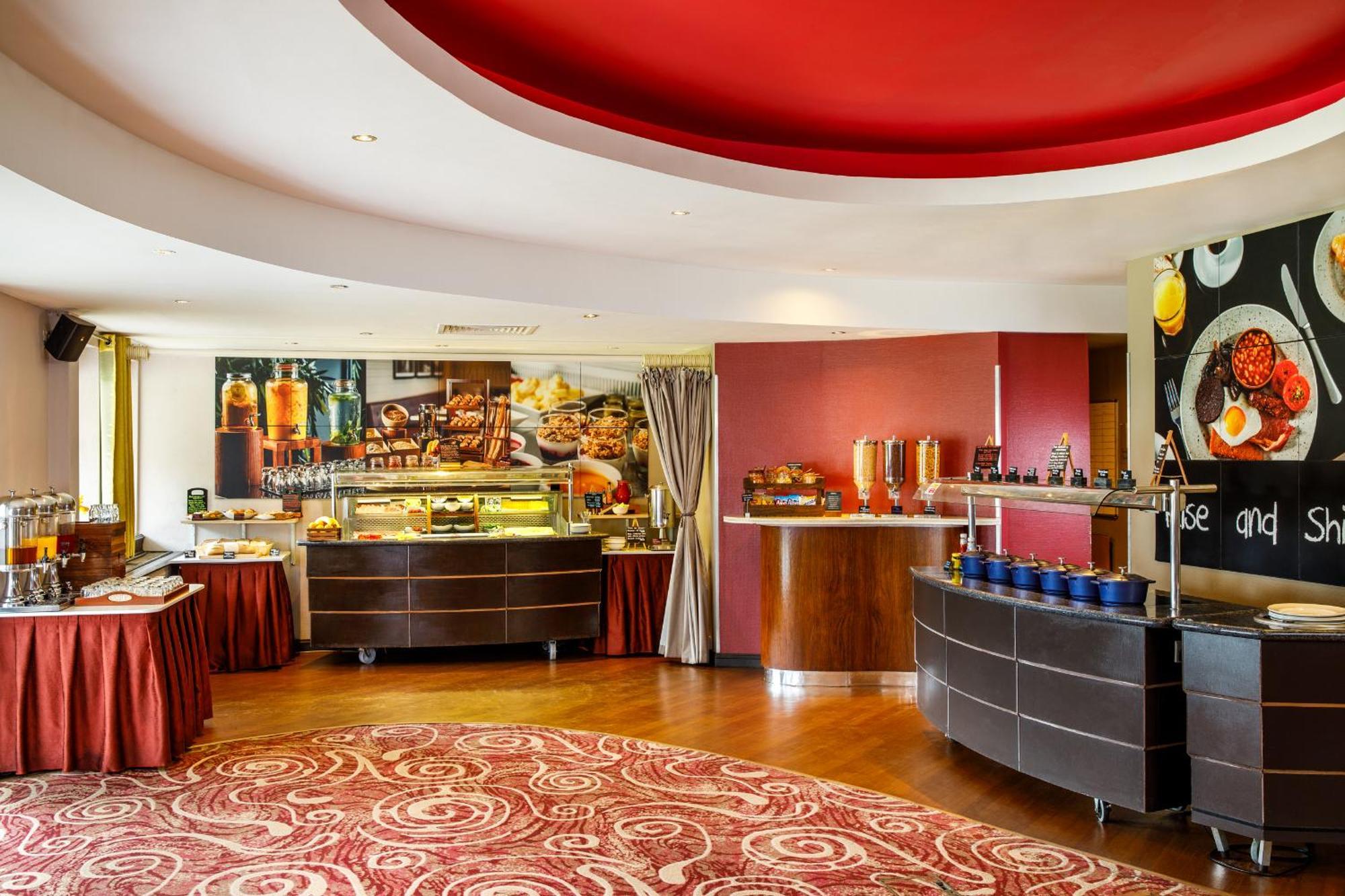 Mercure Livingston Hotel Екстериор снимка