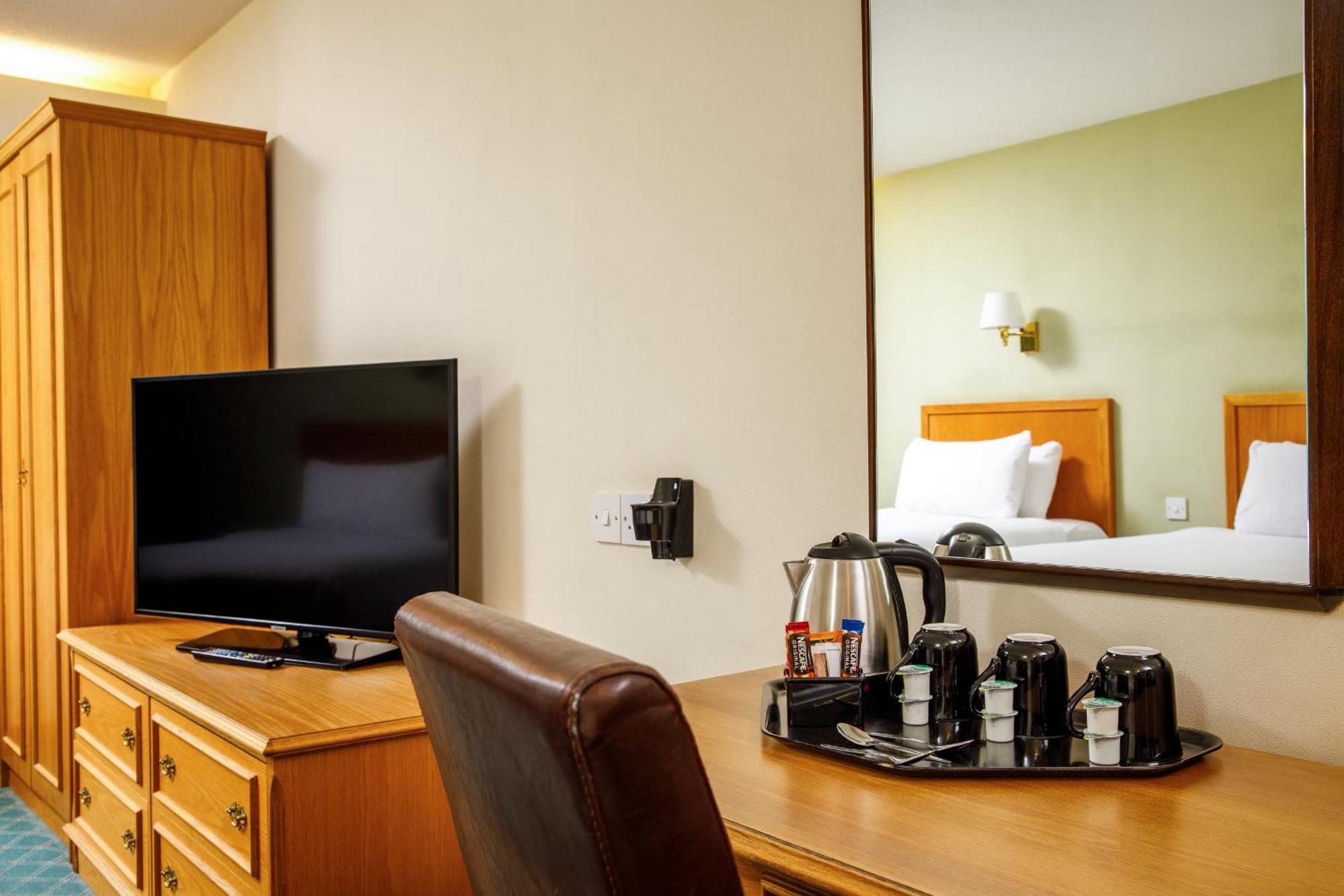 Mercure Livingston Hotel Екстериор снимка