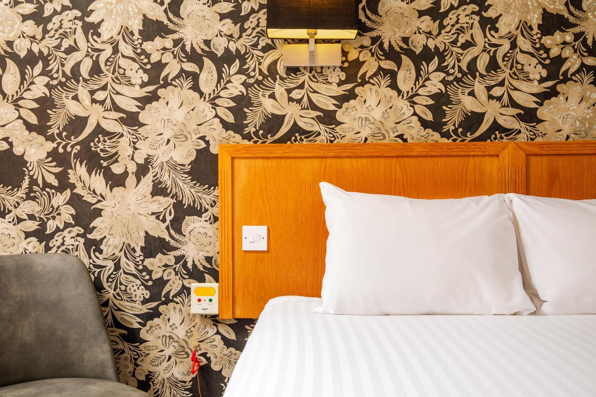 Mercure Livingston Hotel Екстериор снимка