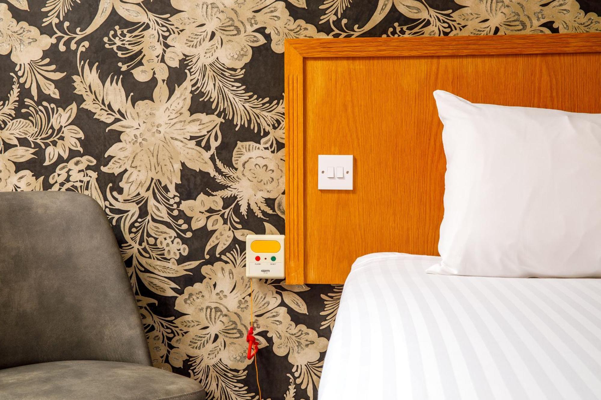 Mercure Livingston Hotel Екстериор снимка