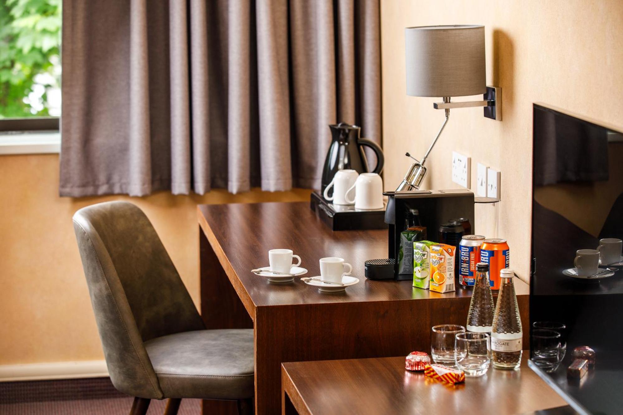 Mercure Livingston Hotel Екстериор снимка