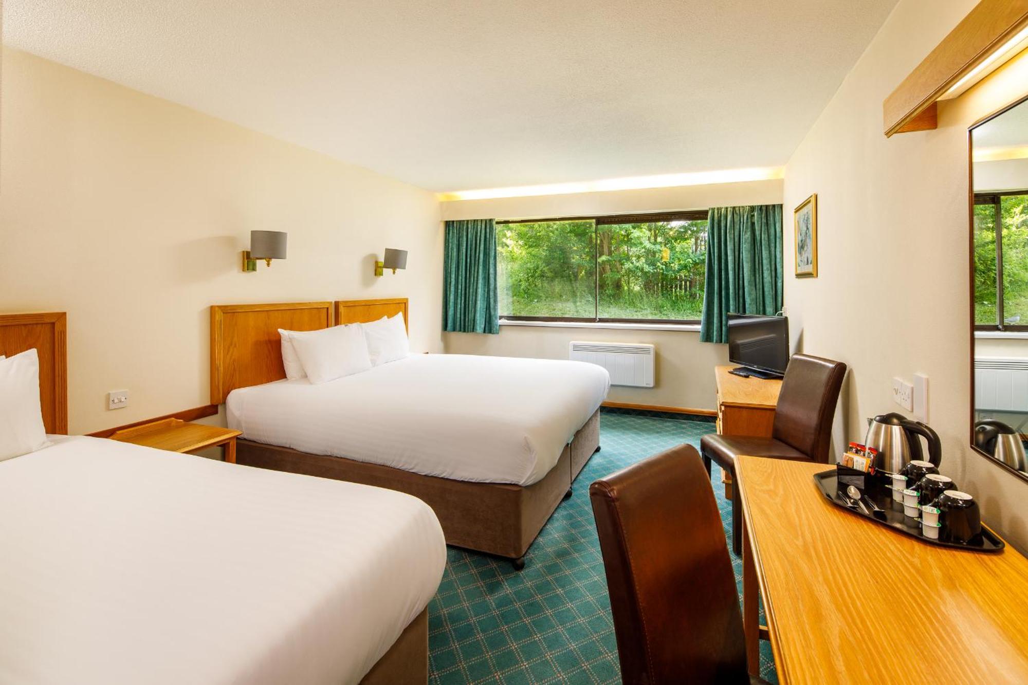 Mercure Livingston Hotel Екстериор снимка