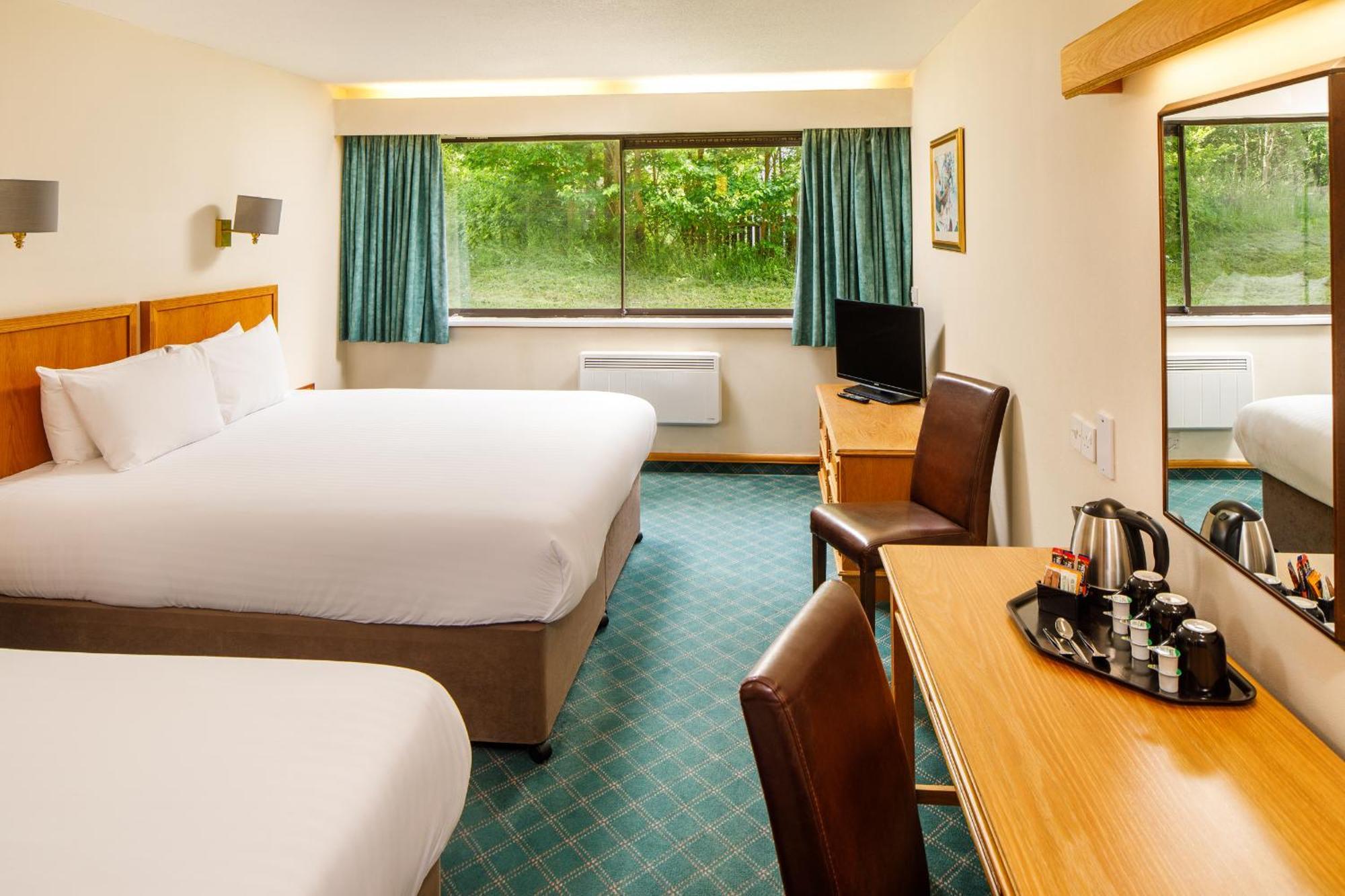 Mercure Livingston Hotel Екстериор снимка