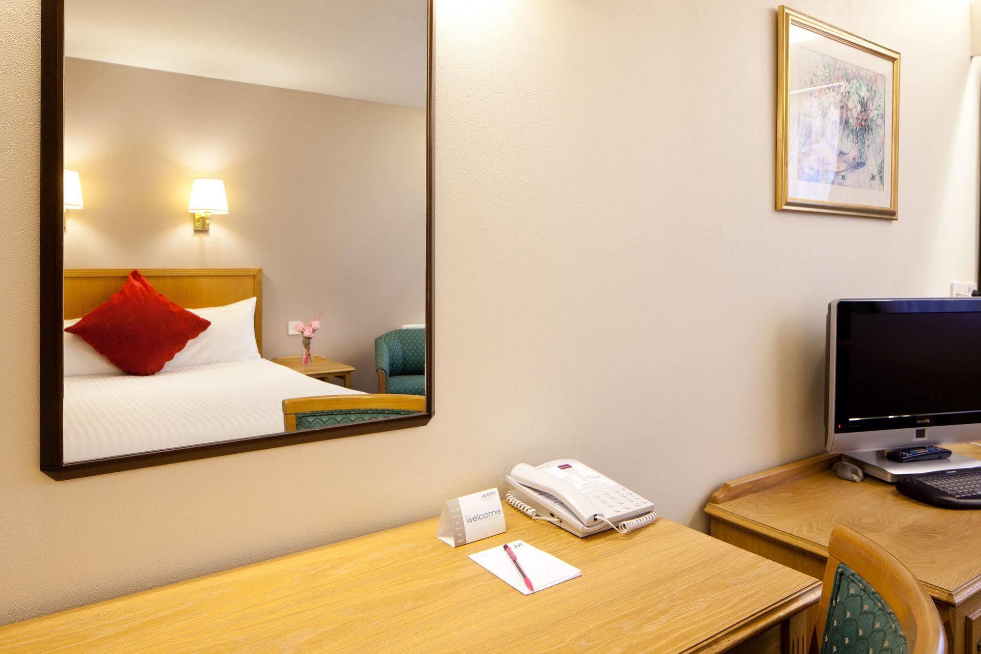 Mercure Livingston Hotel Екстериор снимка