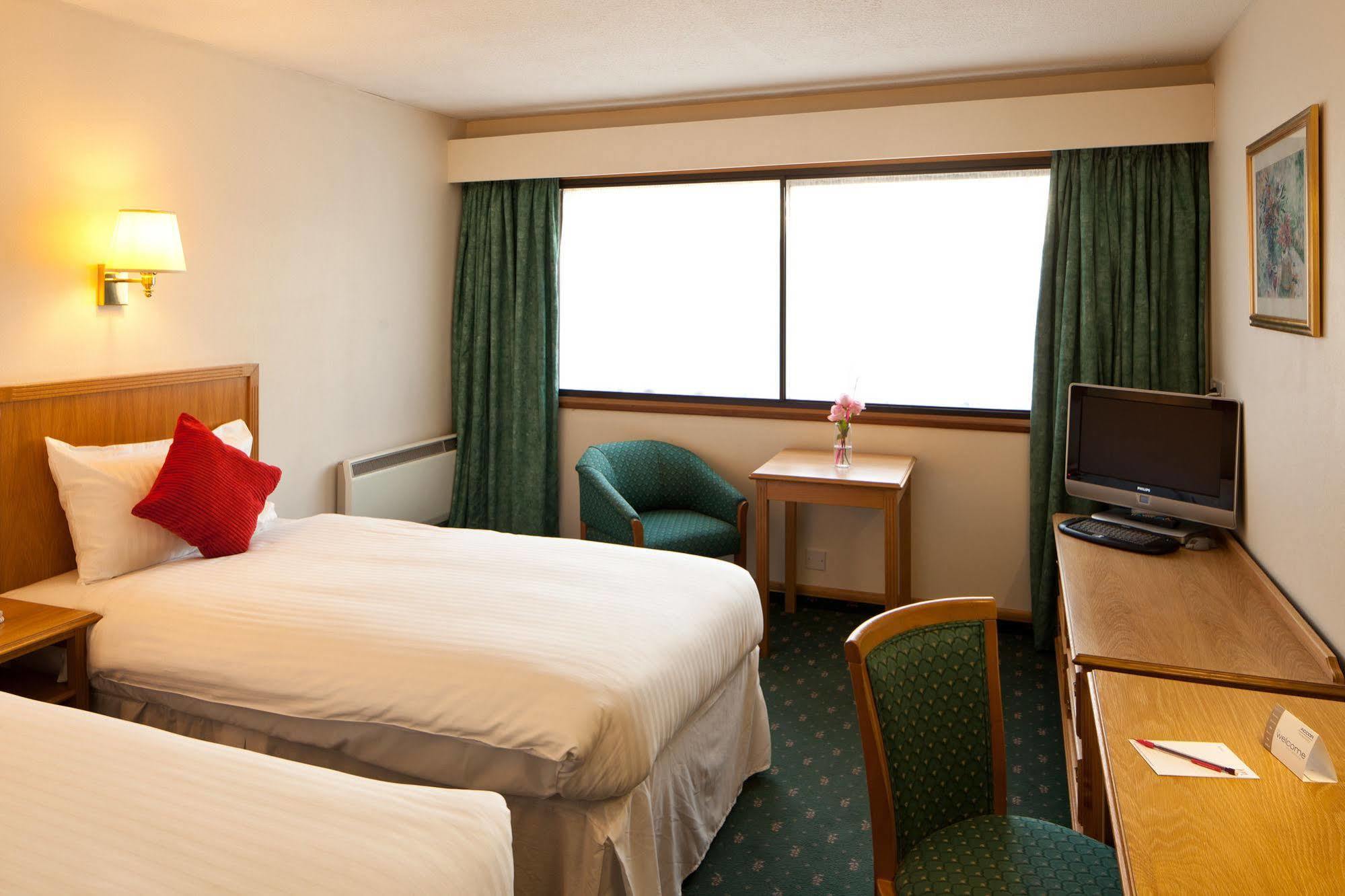 Mercure Livingston Hotel Екстериор снимка