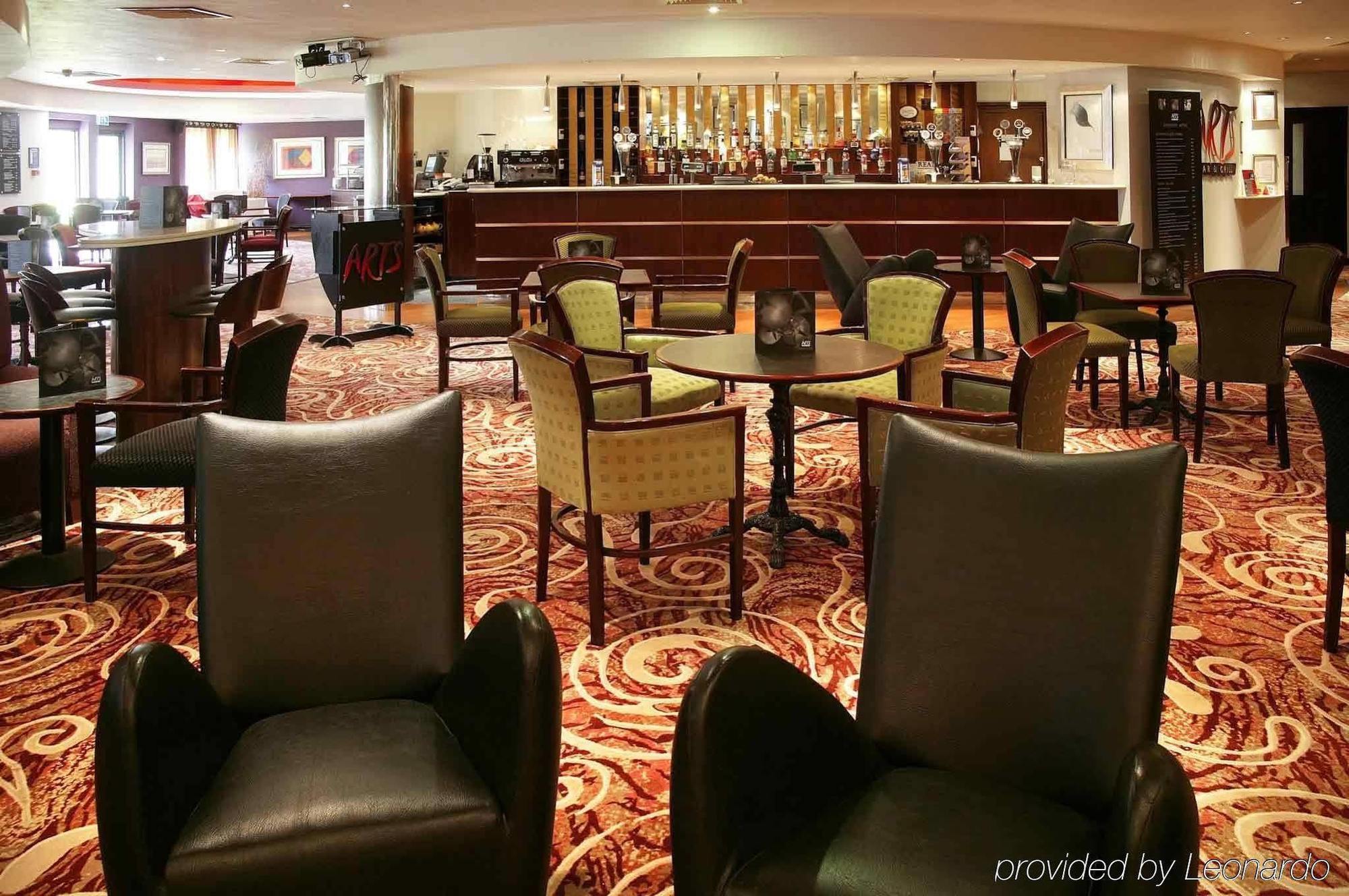 Mercure Livingston Hotel Ресторант снимка